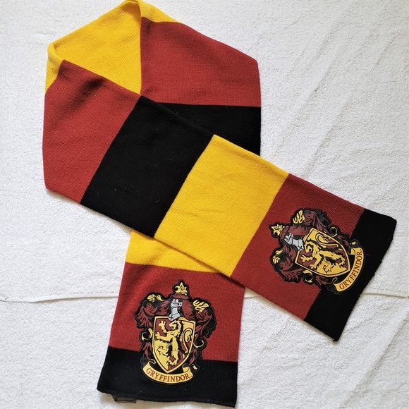 Bioworld Accessories - Harry Potter Knit Neck Scarf